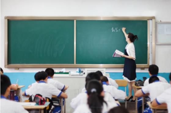 如何寻找到适合的培训学校运营管理系统