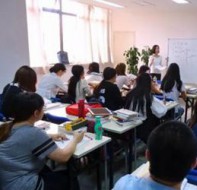 用辅导班排课软件体验AI排课的解决方案