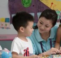 能够试播老师课程内容的培训教育管理软件