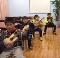 这款学生管理软件支持家长在微信查看孩子成绩