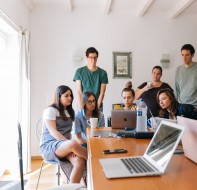 培训机构拼团软件被身边的朋友吹爆，招生也能玩拼团？